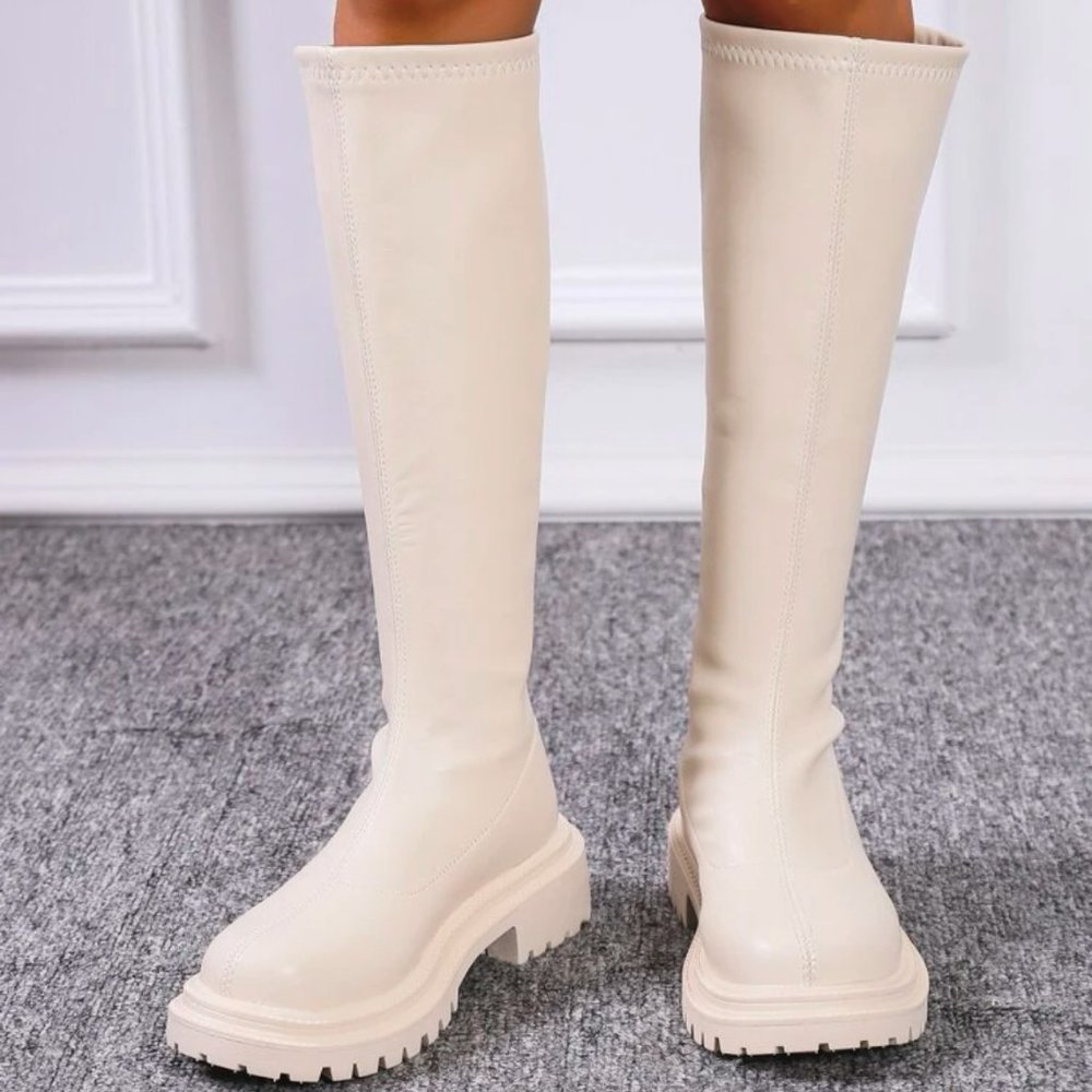 New‼️‼️ Cute white Back Zipper Classic Boots, minimalistic
